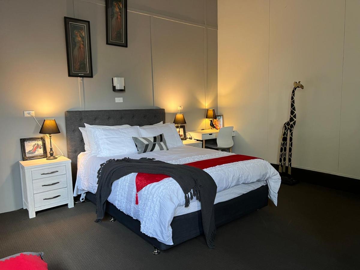 Longhorn Ranch Apartments ออร์บอสท์ ภายนอก รูปภาพ