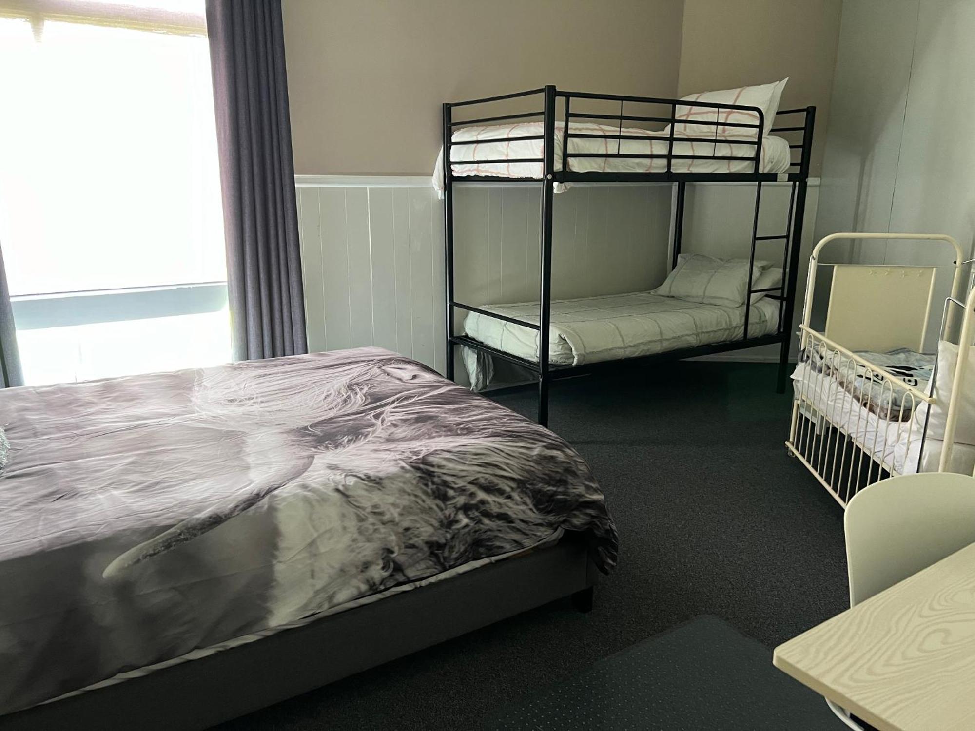 Longhorn Ranch Apartments ออร์บอสท์ ภายนอก รูปภาพ